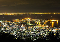 フライトデートのイメージ、夜景。