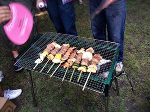 BBQイベントでは通常の室内で行う婚活パーティーとは違って会話が生まれやすい