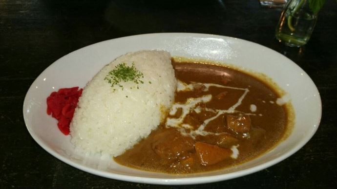 パン屋が営むカフェでカレーを頼んでしまった